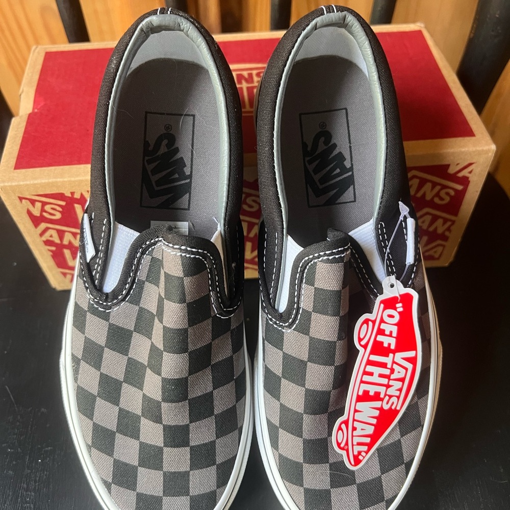 Vans Kids Black and Gray Checkered Slip-On Sneakers - Unisex Size 4M or 5.5W